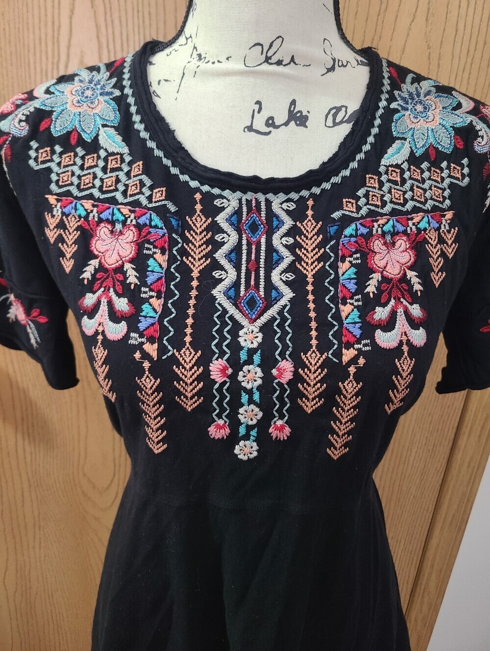 Johnny Was Arya Black Boho Embroidered Floral Raw Hem Summer T-shirt Dress - Picture 3 of 6